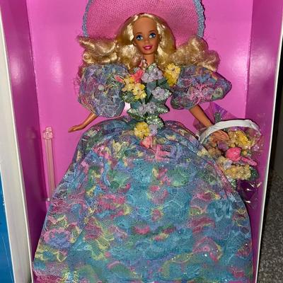 ENCHANTED SEASONS COLLECTION, LIMITED EDITION, SPRING BOUQUET BARBIE