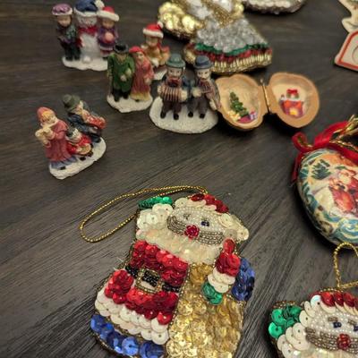 Vintage Christmas Decorations Ornaments