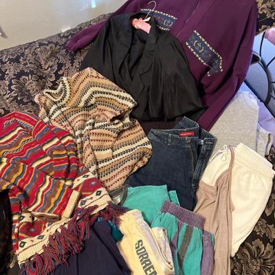 Clothing lot - size Medium