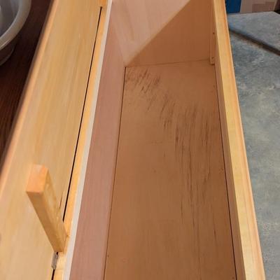 44" x 17" x 22 1/2" Wooden Toy Box/Chest