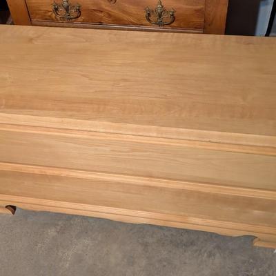 44" x 17" x 22 1/2" Wooden Toy Box/Chest