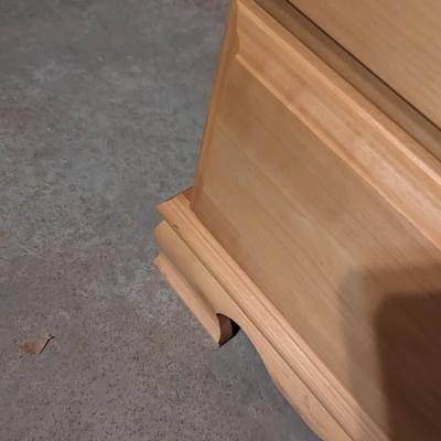 44" x 17" x 22 1/2" Wooden Toy Box/Chest