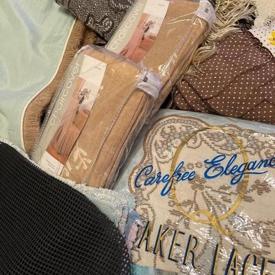 Table runners, tablecloths, scarves, chair covers