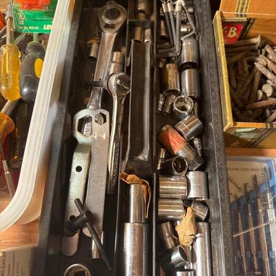 Tools and hardware lot 2