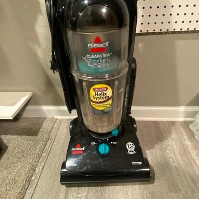 BISSELL BAGLESS VACUUM MODEL 82H1 and 30” HOLMES OSCILLATING TOWER FAN WITH REMOTE