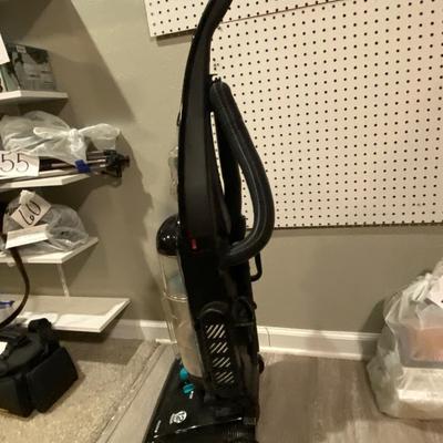 BISSELL BAGLESS VACUUM MODEL 82H1 and 30” HOLMES OSCILLATING TOWER FAN WITH REMOTE
