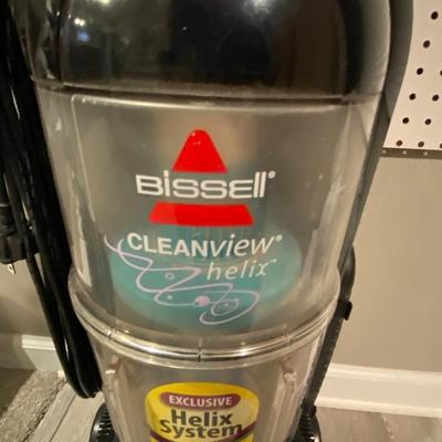 BISSELL BAGLESS VACUUM MODEL 82H1 and 30” HOLMES OSCILLATING TOWER FAN WITH REMOTE