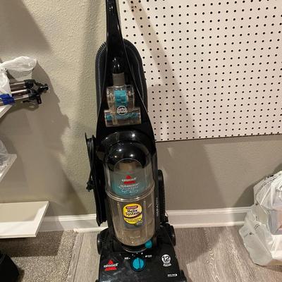 BISSELL BAGLESS VACUUM MODEL 82H1 and 30” HOLMES OSCILLATING TOWER FAN WITH REMOTE