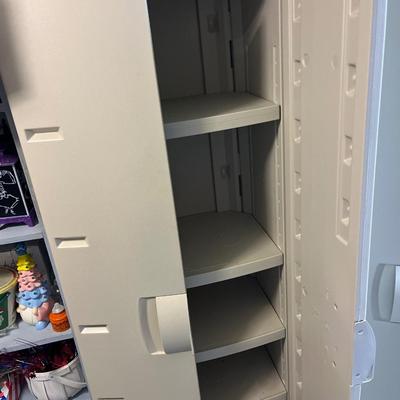 Rubbermaid cabinet #3
