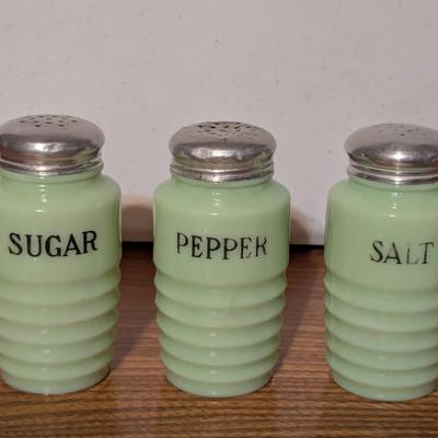 Jadeite Ribbed Shakers