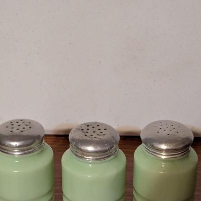 Jadeite Ribbed Shakers