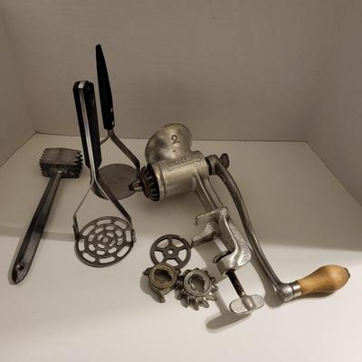 UNIVERSAL MEAT GRINDER AND OTHER RETRO KITCHEN UTENSILS