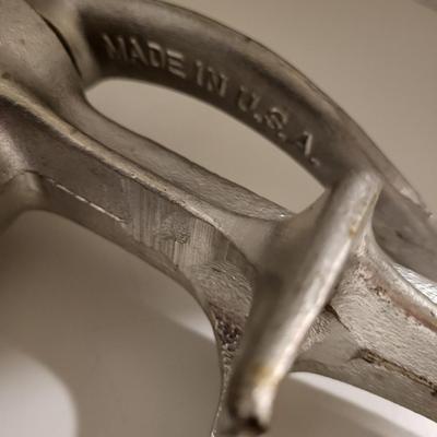 UNIVERSAL MEAT GRINDER AND OTHER RETRO KITCHEN UTENSILS