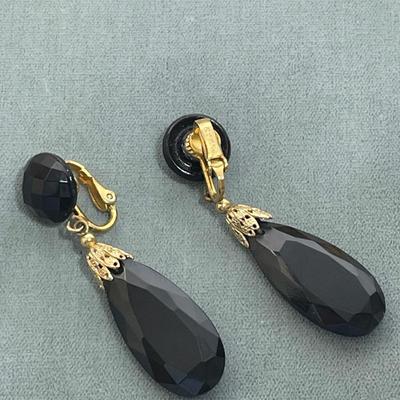 Napier Signed Black Glass Clip on Earrings