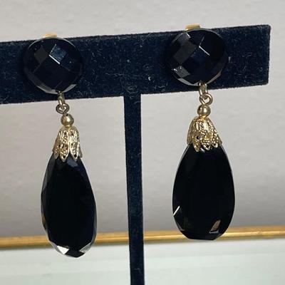 Napier Signed Black Glass Clip on Earrings