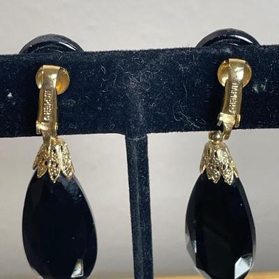 Napier Signed Black Glass Clip on Earrings