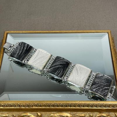 Vintage Chunky Thermoset Bracelet