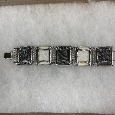 Vintage Chunky Thermoset Bracelet