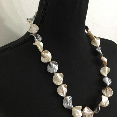 Vintage multicolor faux Pearl necklace