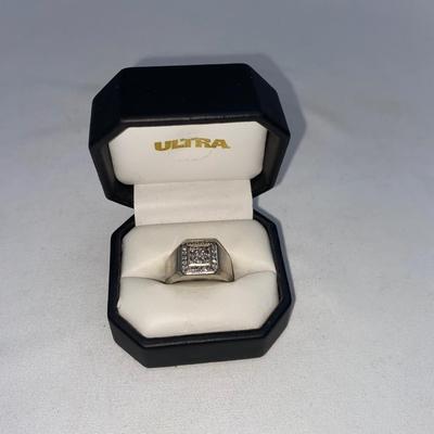 14K WHITE GOLD MEN'S RING WITH .25 CW DIAMOND SIZE 10.5
