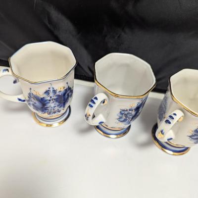 Porcelain Blue & White Coffee Mugs (DR)