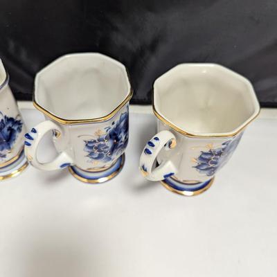 Porcelain Blue & White Coffee Mugs (DR)