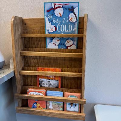 Oak wall rack