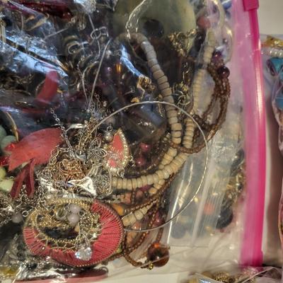 3 QUART SIZE BAGS/5 POUNDS OF BROKEN CRAFT JEWELRY