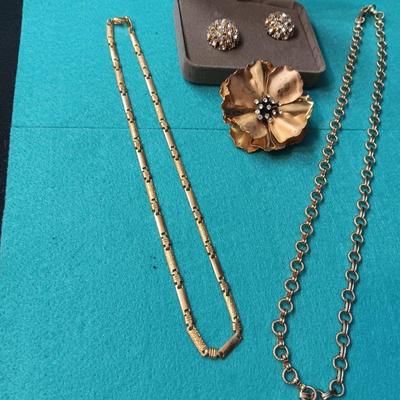 NOLAN MILLER RHINESTONE CLIP ON EARRINGS, GOLD-TONE CHAINS AND BROOCH