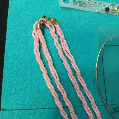 NEW HEART THEMED NECKLACE, EARRINGS AND BRACELET PLUS PINK SEED BEAD NECKLACE