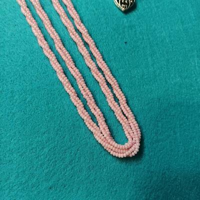 NEW HEART THEMED NECKLACE, EARRINGS AND BRACELET PLUS PINK SEED BEAD NECKLACE