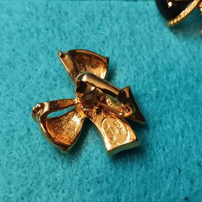 BLACK AND GOLD-TONE COSTUME JEWELRY