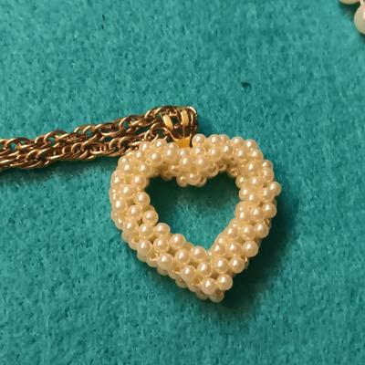 FAUX PEARLS AND GOLD-TONE COSTUME JEWELRY