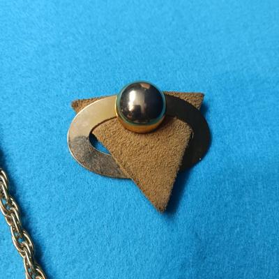 WHITING DAVIS CHAIN NECKLACE, 2 UNIQUE BROOCHES AND MORE