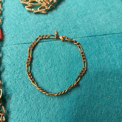 GOLD-TONE COSTUME JEWELRY
