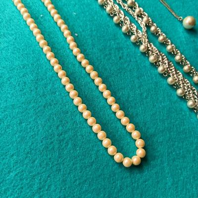 FAUX PEARLS COSTUME JEWELRY