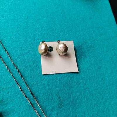 FAUX PEARLS COSTUME JEWELRY