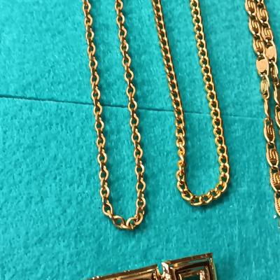 GOLD-TONE COSTUME JEWELRY