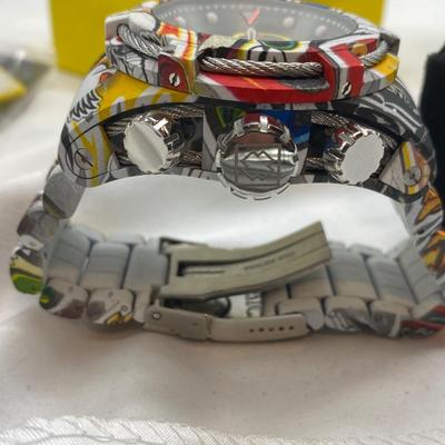 LIKE NEW INVICTA MEN’S WATCH BOLT ZEUS MODEL 30065 GRAFFITI STYLE