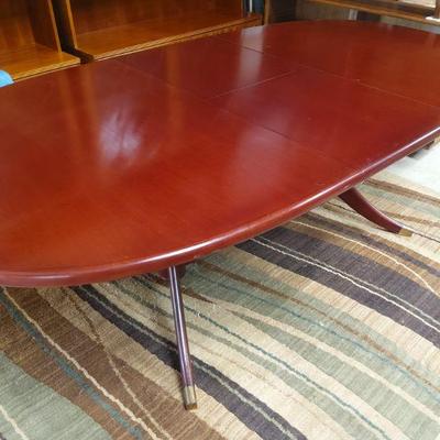 Oval MCM extension table that $150 