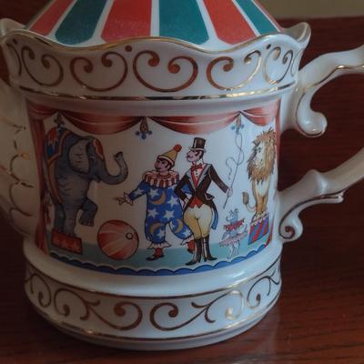 Sadler Edwardian Entertainments 'Circus' Tea Pot