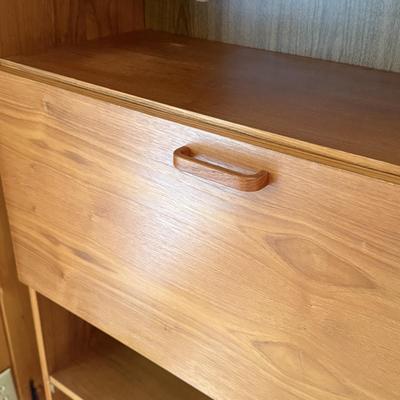 Bookshelf with Drop Front Desk (DR-HS)