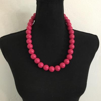 Vintage raspberry pink color beaded chunky beaded statement necklace