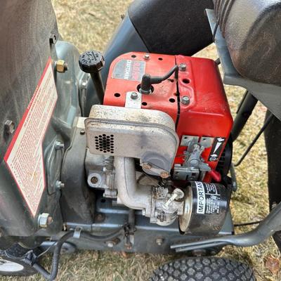 CRAFTSMAN 9 HORSEPOWER SELF-PROPELLED CHIPPER-SHREDDER-VACUUM WITH PLASTIC GAS CONTAINER