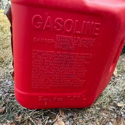 CRAFTSMAN 9 HORSEPOWER SELF-PROPELLED CHIPPER-SHREDDER-VACUUM WITH PLASTIC GAS CONTAINER