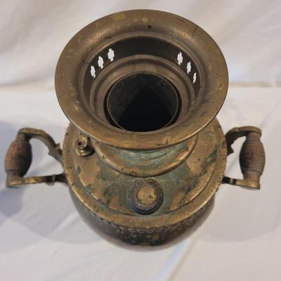 Two Samovars (LR-EL)