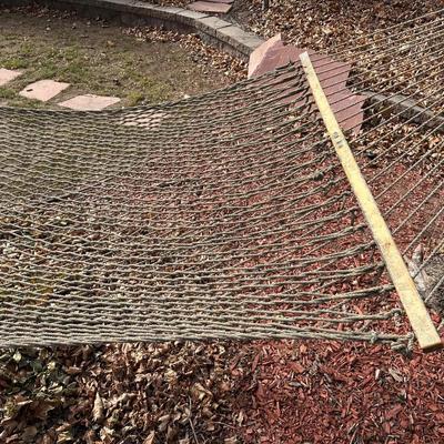 THE ORIGINAL PAWLEYS ISLAND HAND CRAFTED ROPE HAMMOCK