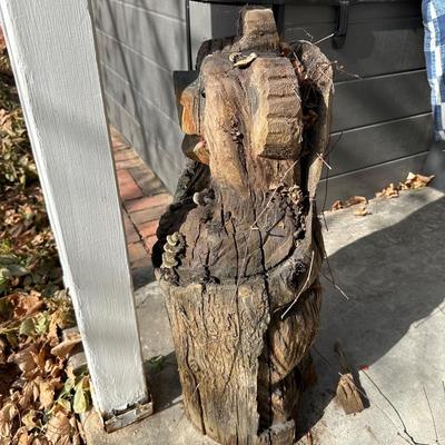 WOOD CARVED BEAR