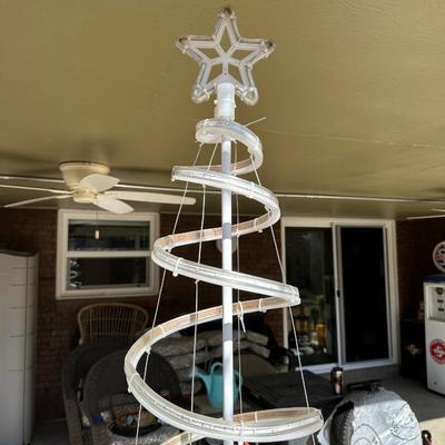 7’ MOTION SPIRAL ROPE LIGHT TREE AND LIGHTED GIFT BOXES