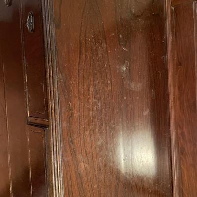 Antique vanity with mirror
